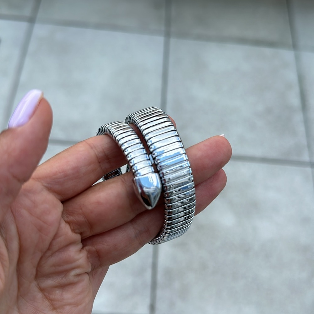 Watch - Picture 5 of 5